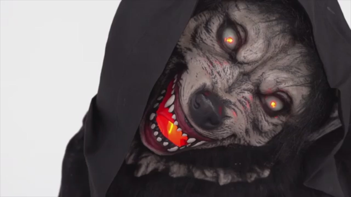 Animated Werewolf w/ Stand